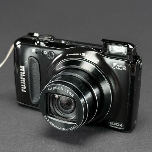 Fujifilm FinePix F500EXR digital compact camera