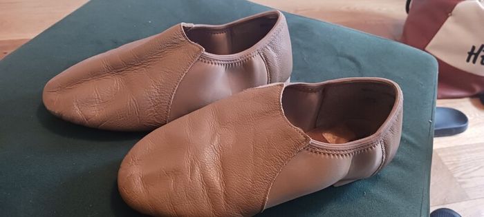 dance shoes
