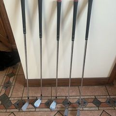 Set of golf irons