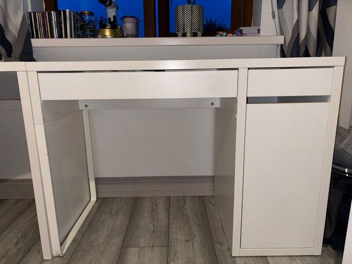 Micke Ikea desk