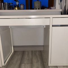 Micke Ikea desk