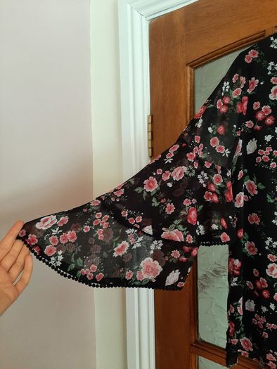 Beautiful Warehouse Blouse, As new