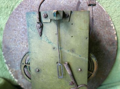 Antique Victorian Grandfather Clock  Movement ( complete, looks like it's working)