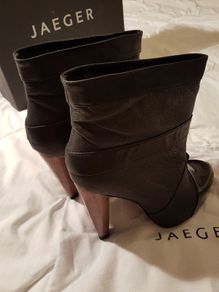 JAEGER Black Patent LEATHER Ankle Boots