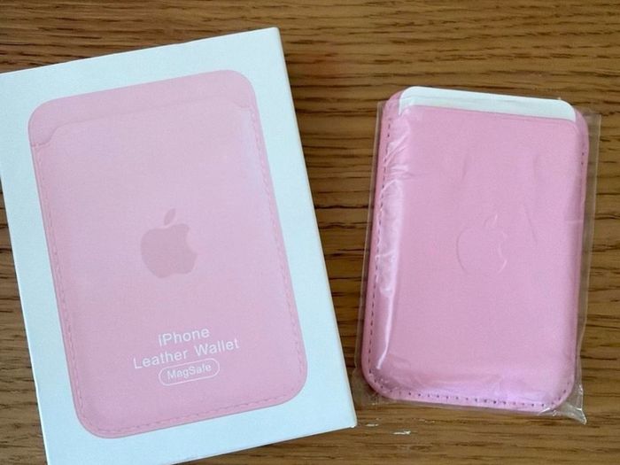 MagSafe Apple wallet