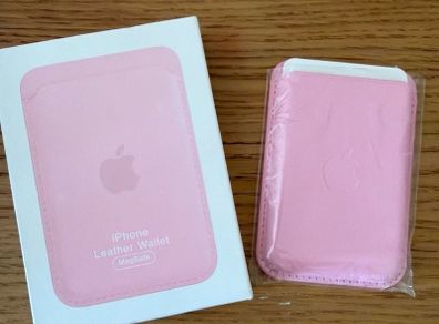 MagSafe Apple wallet