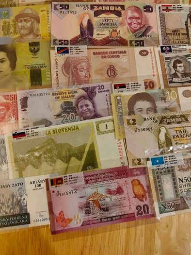 World banknotes 70