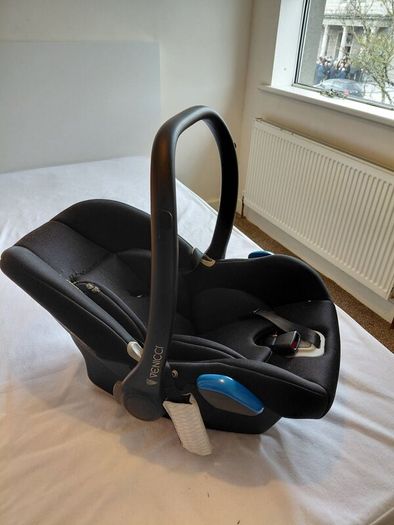 Bugaboo Cameleon 3 and car seat plus base