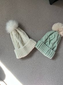 CreamCable Bobble Hat