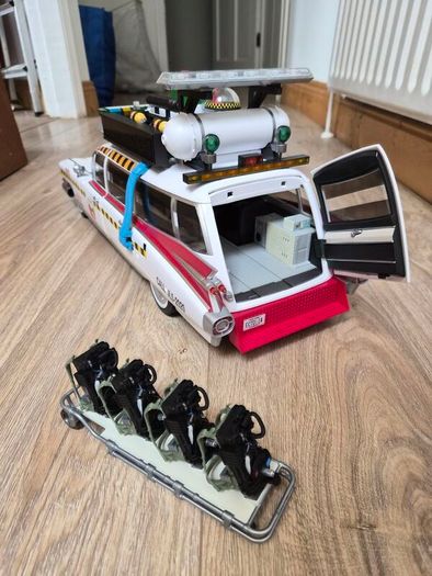 Haslab Ghostbusters Ecto1 A Deluxe