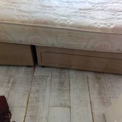 kingsize mattress and base
