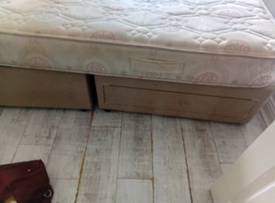 kingsize mattress and base