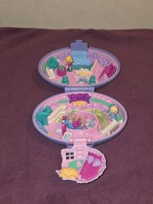 1995 Bluebird Polly Pocket Unicorn Meadow set