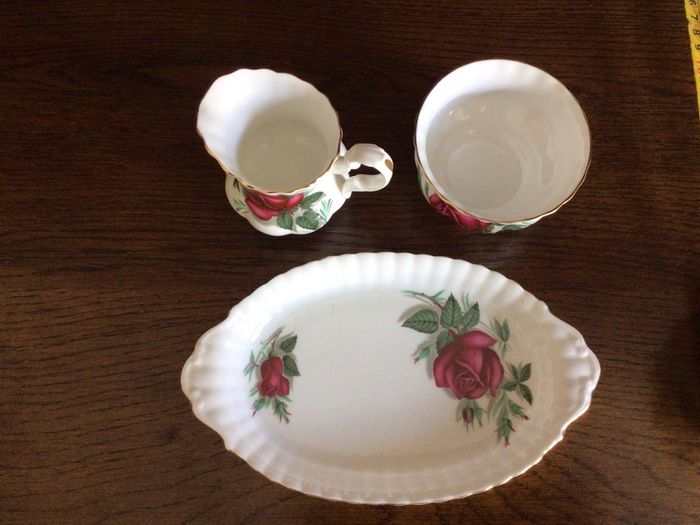 Fine Bone China Milk Jug & Sugar Bowl On China Tray