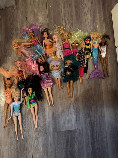 Barbie's dolls and more, aeroplane, clothes, car, wardrobe