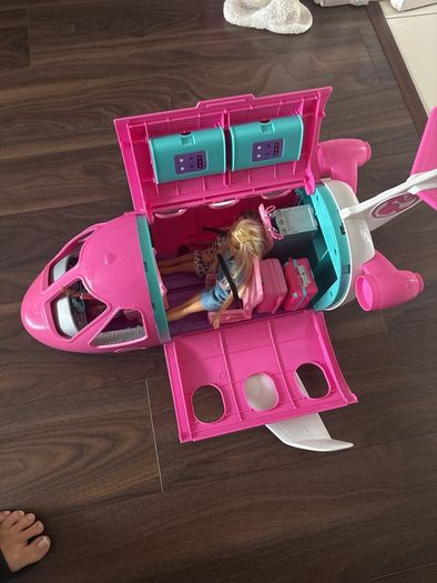 Barbie aeroplane with everything in it