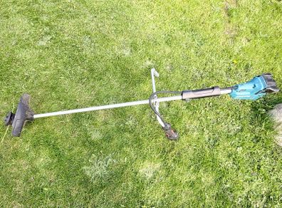 Makita grass trimmer