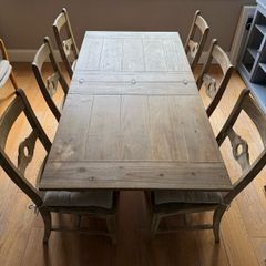 Loaf Extendable Oak Dining Table & 6 Chairs