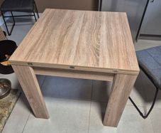 Dining table and 4 chairs