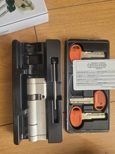 High security eurocylinder MulTLock
