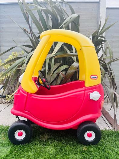 Little Tikes car