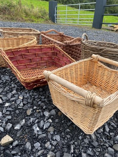 6 wicker baskets