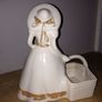 USA 954 Lady & Basket Figurine Image 5