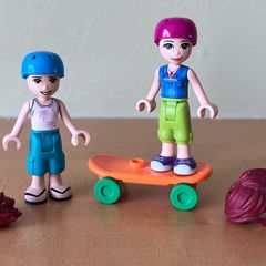 LEGO Friends, Mia and Ethan Skateboarding