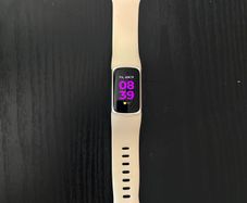 Fitbit Charge 5 Fitness & Health Tracker Lunar White/Soft Gold Fully Working + Charger
