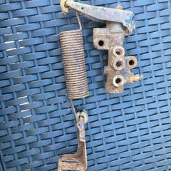 Mitsubishi Pajero/Shogun 2.8TD - V26/V46 (11/1993-02/2000) - Brake Load Sensing Valve