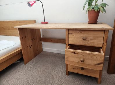 desk