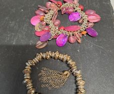 Various jewellery items Eur 1
