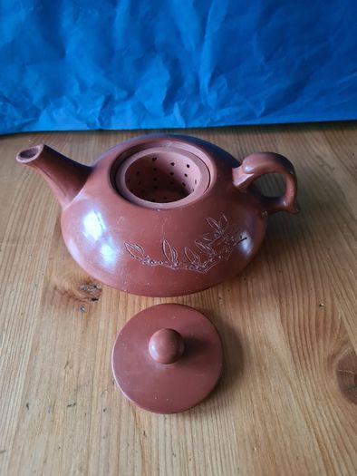 Terracotta Chinese Tea Pot 1970s. VINTAGE. Good Condition.