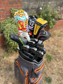 Left handed golf set