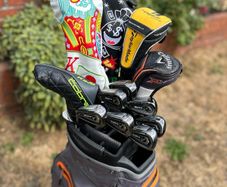Left handed golf set
