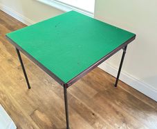 Games, poker table