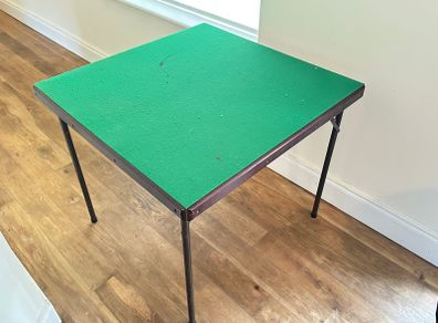 Games, poker table