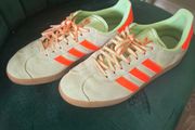 womens trainers