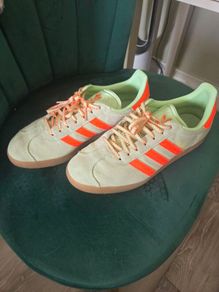 womens trainers