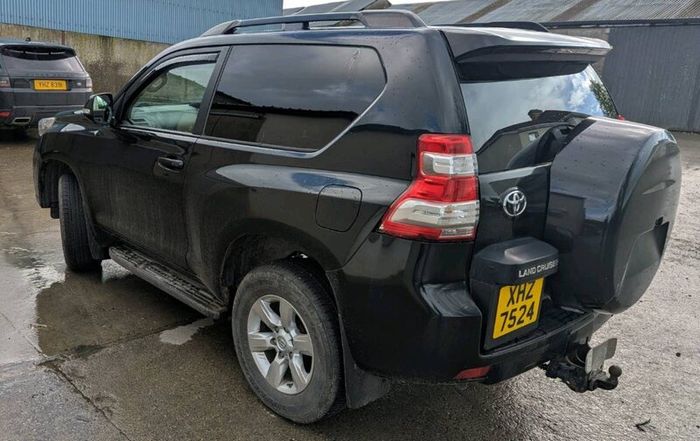 Toyota land cruiser swb