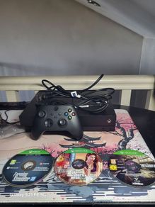 Xbox One X 1TB