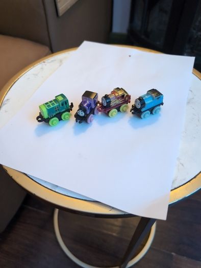 4x Thomas & Friends Minis Glow in the Dark Collection