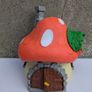 Schleich smurf house and figures Image 2