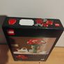 LEGO Botanical Collection 10328 Bouquet of Roses Image 3