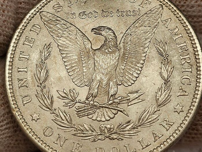 USA United States Silver 1882 Morgan Dollar Beautiful Uncirculated Lustrous Superb!