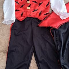 Halloween dracula costume