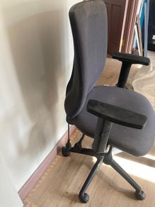 Desk chair