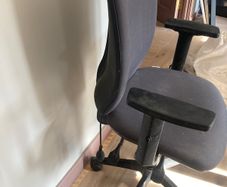 Desk chair