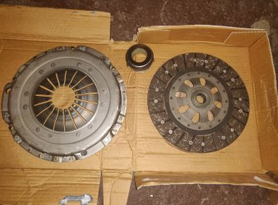 3 Pieces Clutch Kit 228mm Audi / Seat / Skoda / Volkswagen