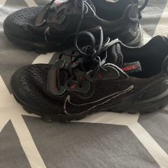 nike runners size 4